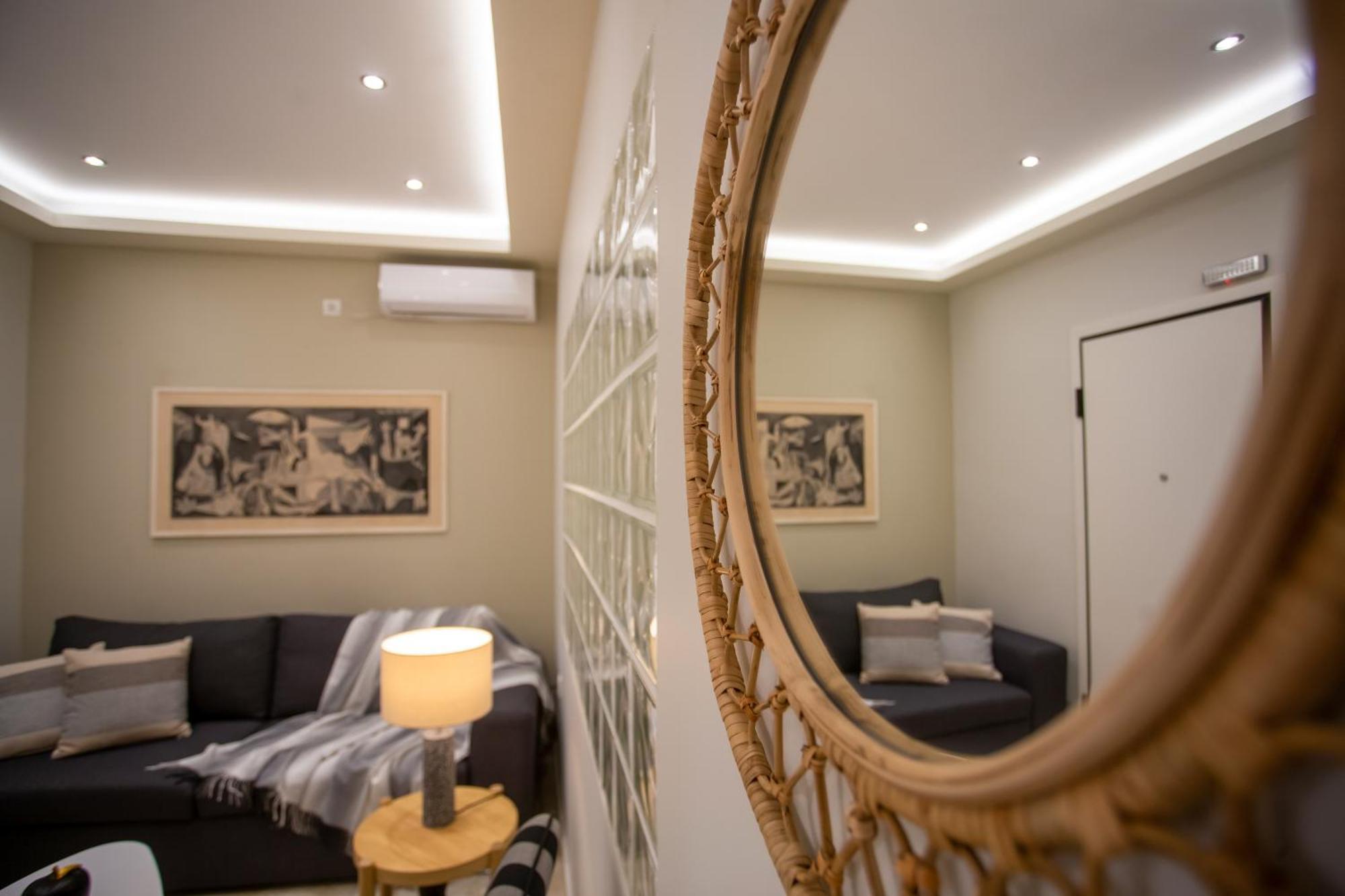 אתונה Nefeli By Heloni Apartments מראה חיצוני תמונה